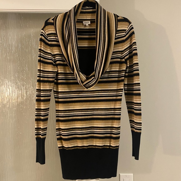 Suzy Shier Knit Sweater, Scoop Neck, Horizontal Stripes, Size Medium, EUC - Picture 2 of 4